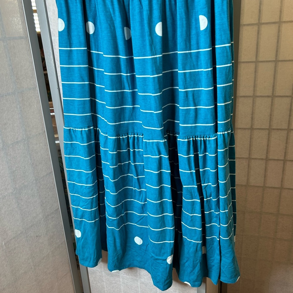 NWT LuLaRoe Poppy tiered, lined Blue Polka Dot Skirt - Picture 4 of 5
